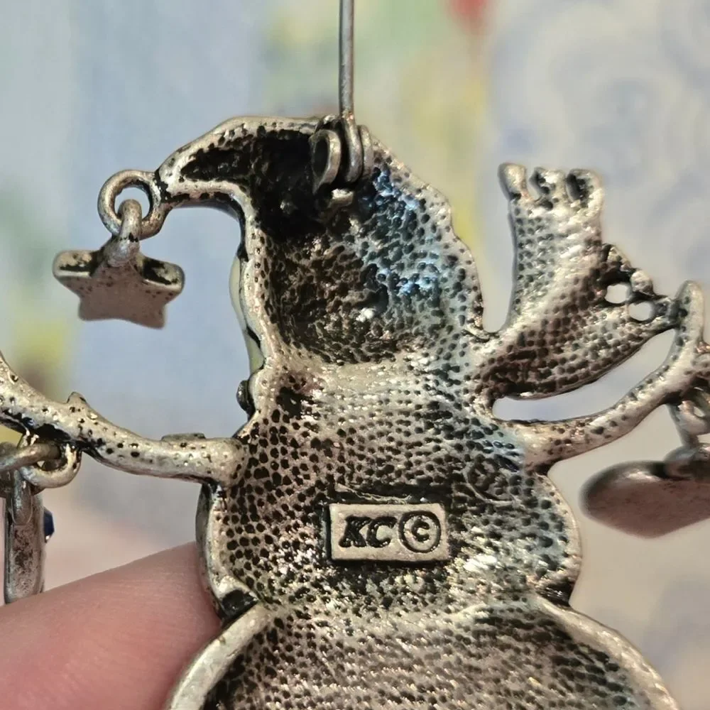 🎄🛍❤KENNETH COLE VINTAGE Snowman Brooch with Blue and Yellow Accents Stamped KC